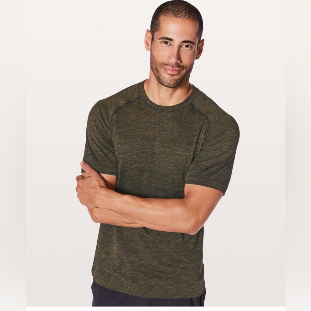 Men’s Lululemon Metal Vent Tech Short-Sleeve Shirt. XL, EUC $68